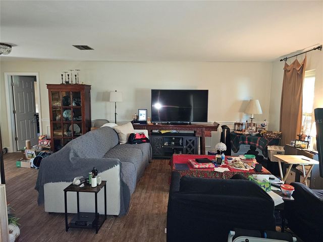 5230 VENETIAN BOULEVARD NE, St Petersburg, FL 33703