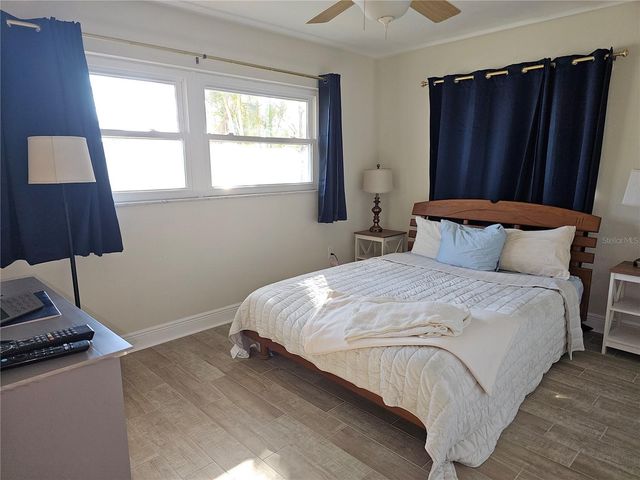 5230 VENETIAN BOULEVARD NE, St Petersburg, FL 33703