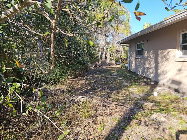 5230 VENETIAN BOULEVARD NE, St Petersburg, FL 33703