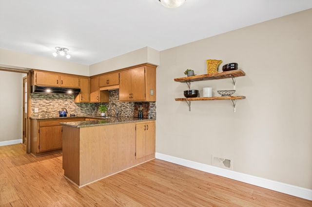 4230 Maple Lane, Minnetonka, MN 55345