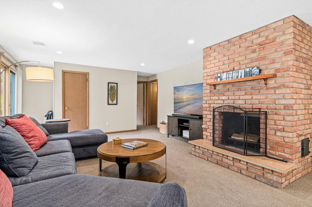 4230 Maple Lane, Minnetonka, MN 55345