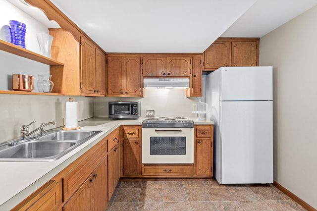 4230 Maple Lane, Minnetonka, MN 55345