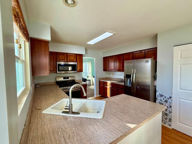 601 Greystone Lane, Bolingbrook, IL 60440