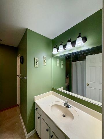 601 Greystone Lane, Bolingbrook, IL 60440