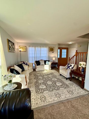 601 Greystone Lane, Bolingbrook, IL 60440