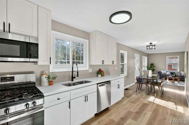 519 Bismark Avenue, Rock Hill, MO 63119