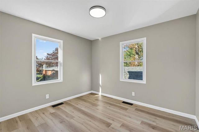 519 Bismark Avenue, Rock Hill, MO 63119