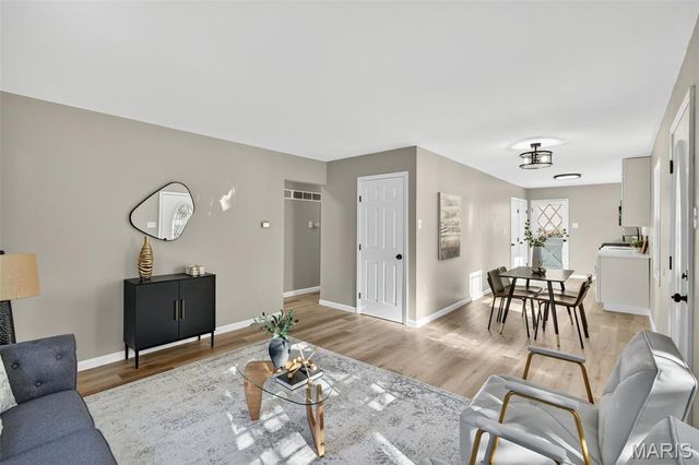 519 Bismark Avenue, Rock Hill, MO 63119