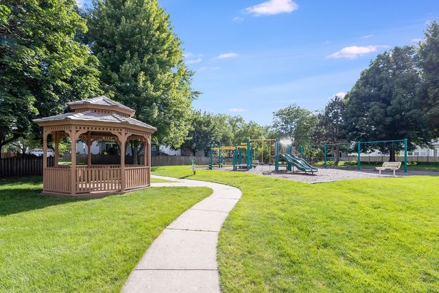 1607 Sierra Highlands Court, Plainfield, IL 60586