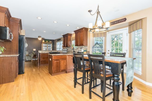 1607 Sierra Highlands Court, Plainfield, IL 60586