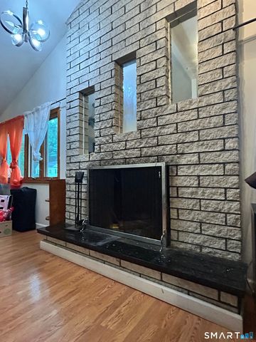 85 Mason Avenue, Waterbury, CT 06708