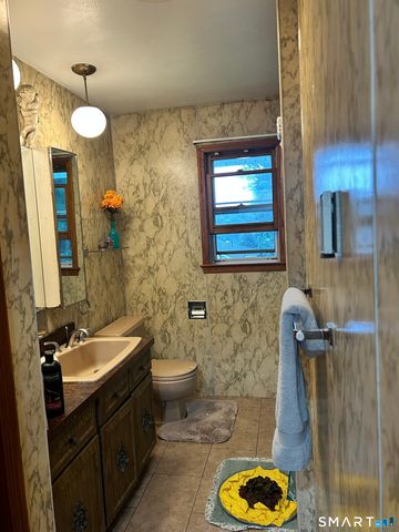 85 Mason Avenue, Waterbury, CT 06708