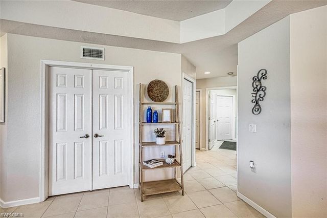 3091 Meandering WAY # 102, Fort Myers, FL 33905