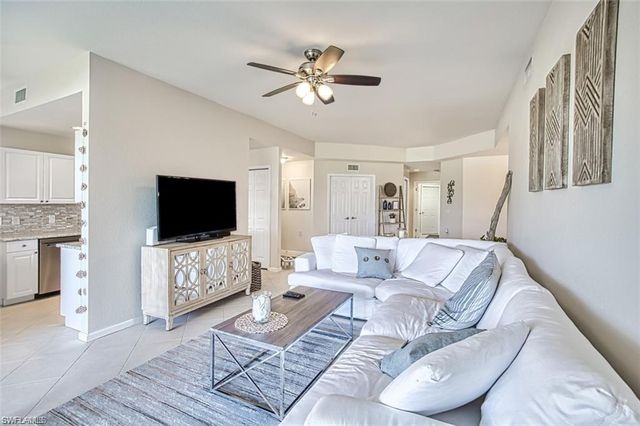 3091 Meandering WAY # 102, Fort Myers, FL 33905