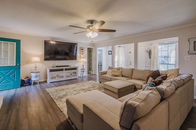 2101 Fox Trail, Benton, AR 72019