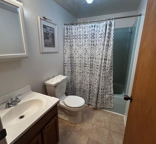 47 W River Road, Gladwin, MI 48624