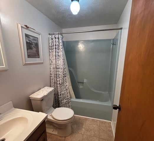 47 W River Road, Gladwin, MI 48624