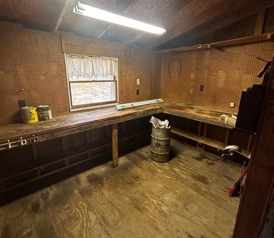 47 W River Road, Gladwin, MI 48624