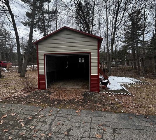 47 W River Road, Gladwin, MI 48624
