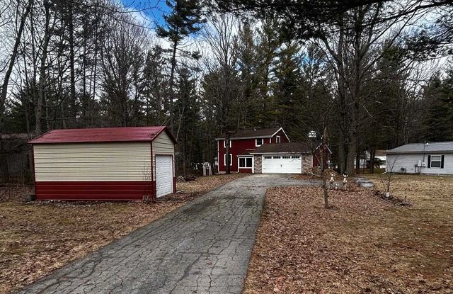 47 W River Road, Gladwin, MI 48624