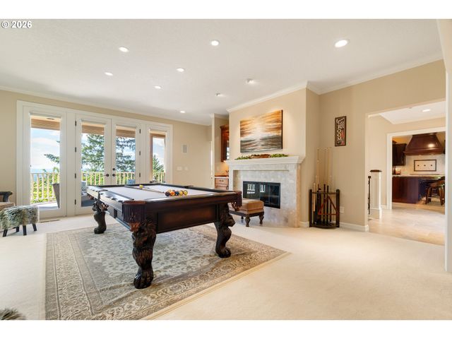 221 Sw MOONRIDGE Pl, Portland, OR 97225