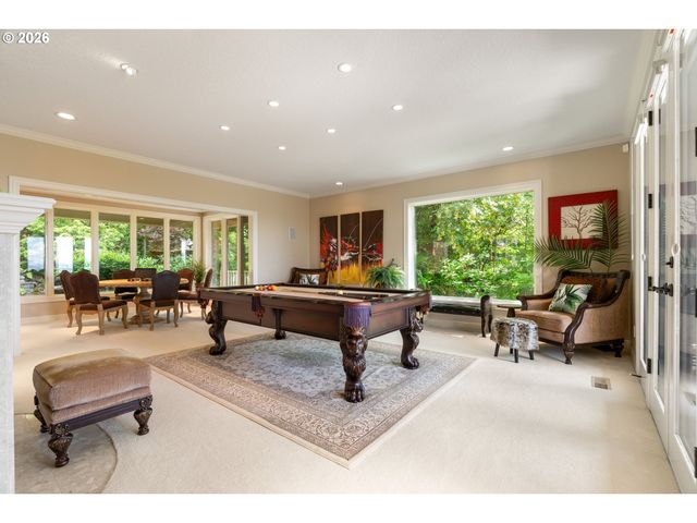 221 Sw MOONRIDGE Pl, Portland, OR 97225