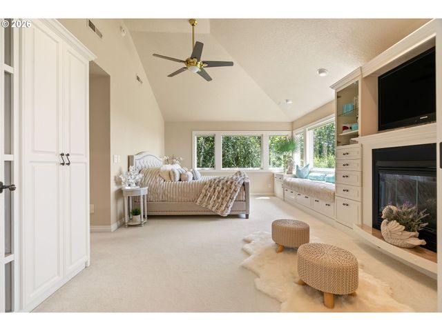 221 Sw MOONRIDGE Pl, Portland, OR 97225