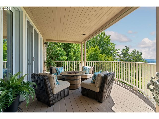 221 Sw MOONRIDGE Pl, Portland, OR 97225