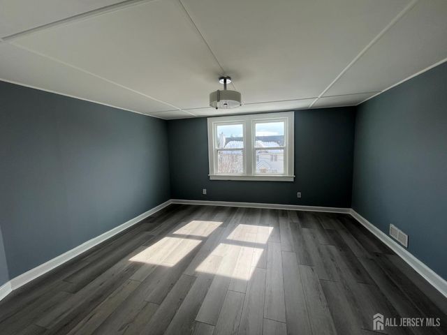 7 Bound Brook Avenue, Piscataway, NJ 08854