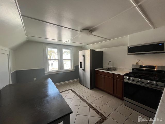 7 Bound Brook Avenue, Piscataway, NJ 08854