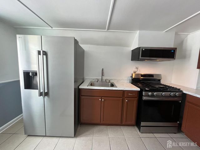 7 Bound Brook Avenue, Piscataway, NJ 08854