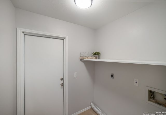 14718 Hillside Vw, San Antonio, TX 78233