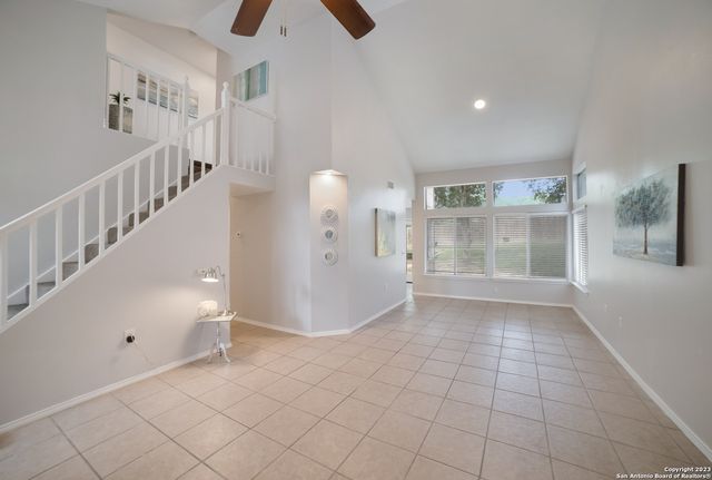 14718 Hillside Vw, San Antonio, TX 78233