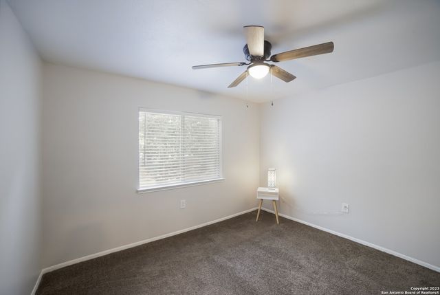 14718 Hillside Vw, San Antonio, TX 78233