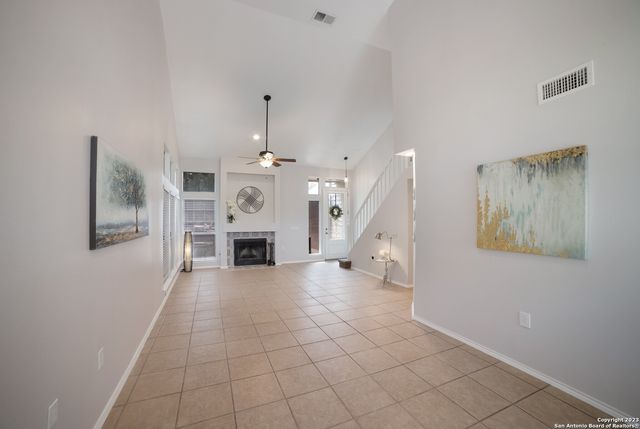 14718 Hillside Vw, San Antonio, TX 78233