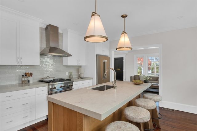 19 Rhode Island Avenue, Providence, RI 02906