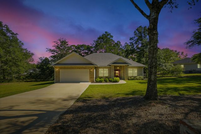 100 Hidden Lakes Trail, Defuniak Springs, FL 32433