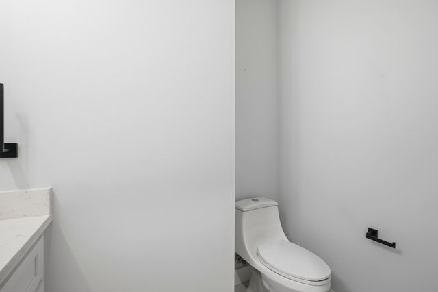 100 Hidden Lakes Trail, Defuniak Springs, FL 32433