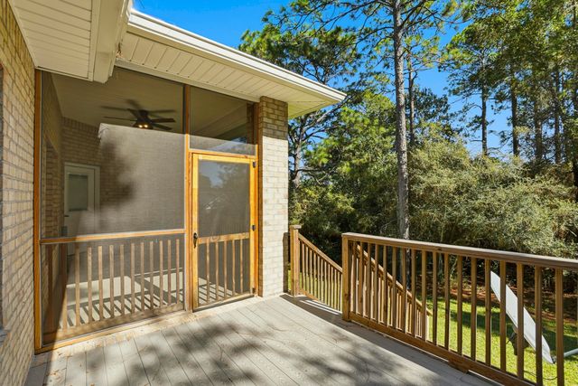 100 Hidden Lakes Trail, Defuniak Springs, FL 32433