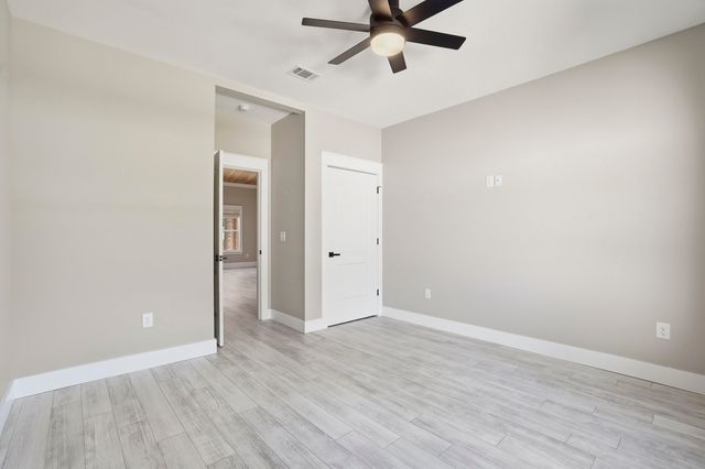 100 Hidden Lakes Trail, Defuniak Springs, FL 32433