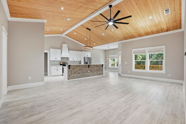 100 Hidden Lakes Trail, Defuniak Springs, FL 32433