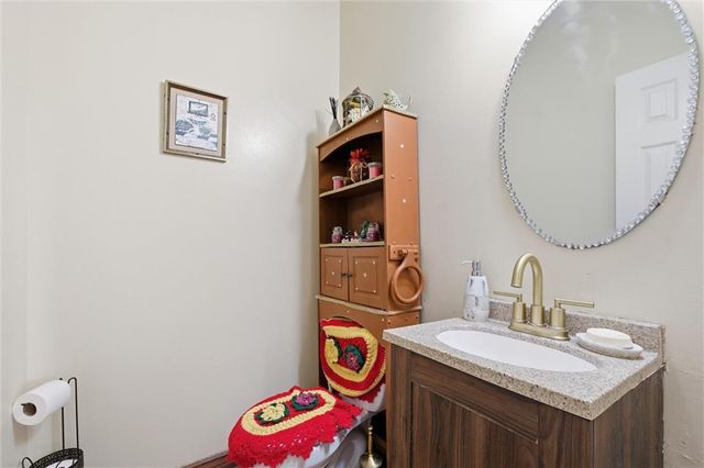 4407 SW Briarbrook Drive, Lee's Summit, MO 64082