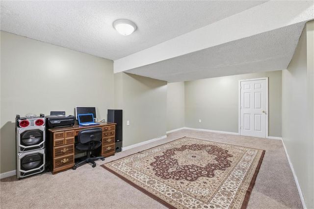 4407 SW Briarbrook Drive, Lee's Summit, MO 64082