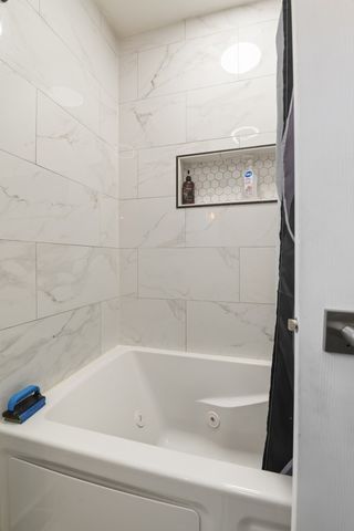 12617 VENTURA Boulevard, Machesney Park, IL 61115