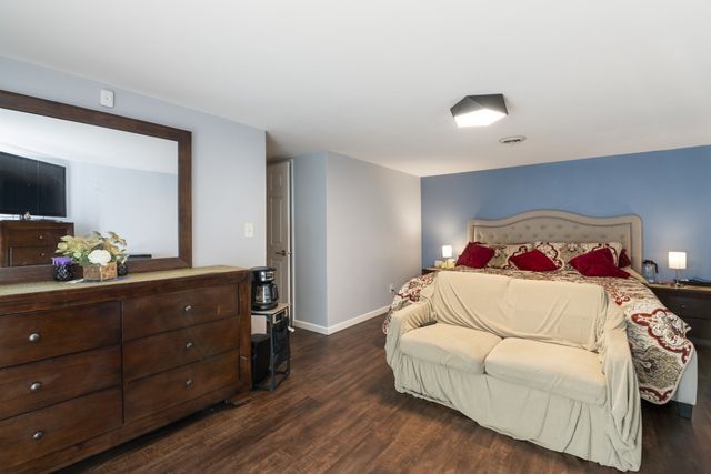 12617 VENTURA Boulevard, Machesney Park, IL 61115