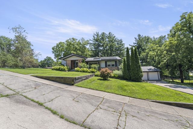 12617 VENTURA Boulevard, Machesney Park, IL 61115