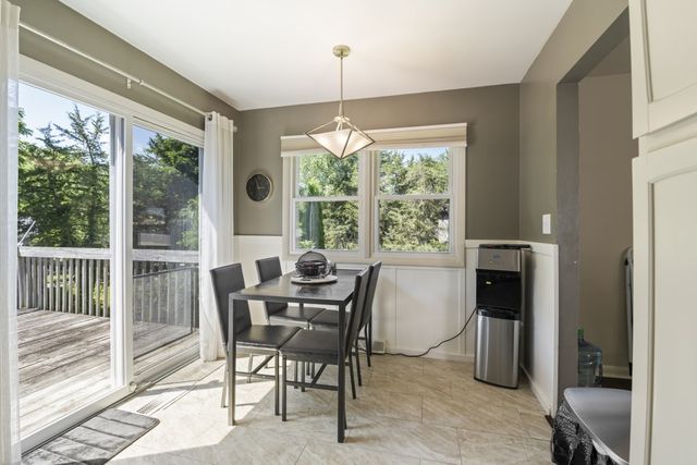 12617 VENTURA Boulevard, Machesney Park, IL 61115