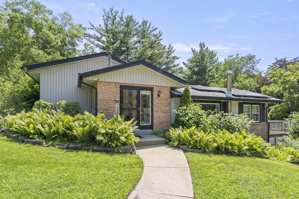 12617 VENTURA Boulevard, Machesney Park, IL 61115