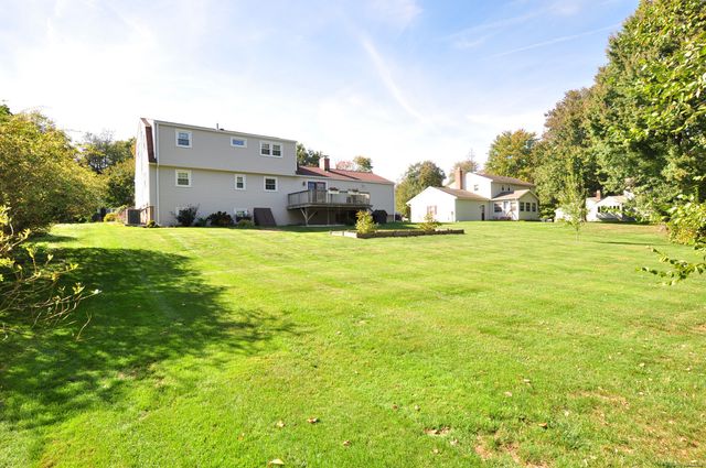 16 Crabapple Road, Windsor, CT 06095