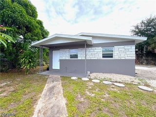 1759 Aquarius CT, Fort Myers, FL 33916